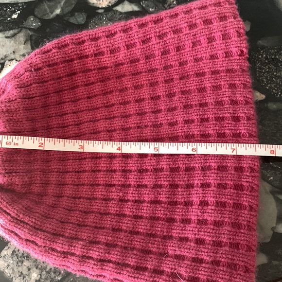 HOLT RENFREW 💯 Cashmere - Picture 6 of 6